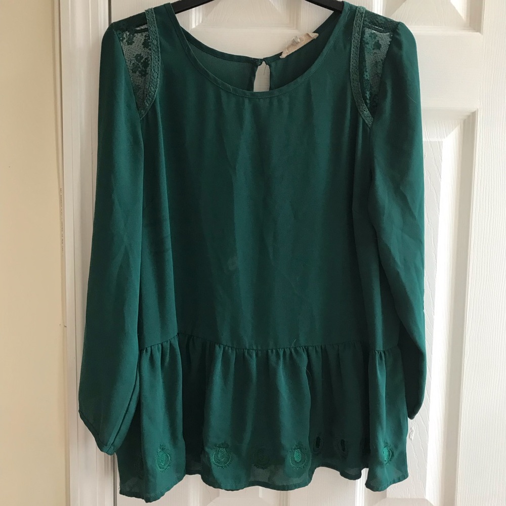 flowy altar’d state top